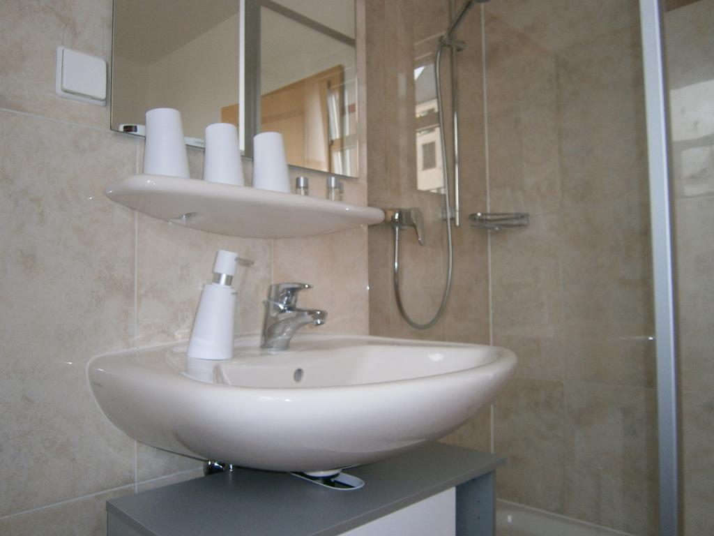 Thai Tawan Rheinhausen Habitación foto