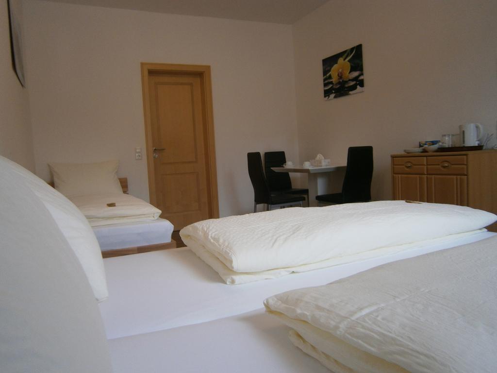 Thai Tawan Rheinhausen Habitación foto